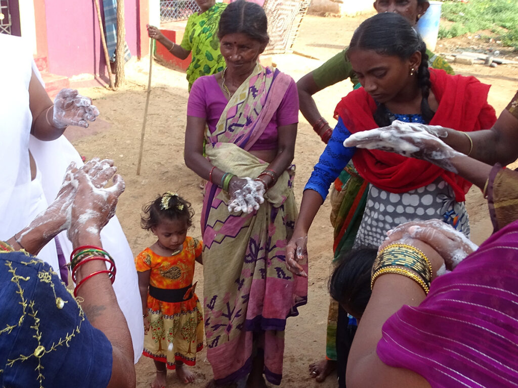 Handen wassen in India